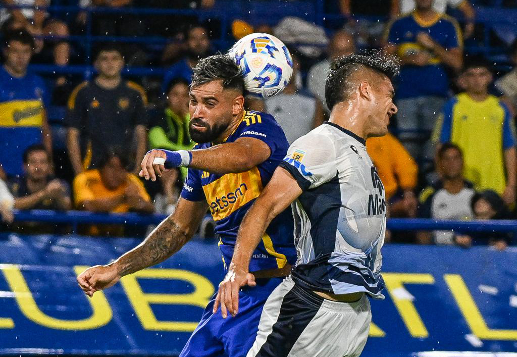 Boca volvió a la victoria y la Bombonera&nbsp;estalló
