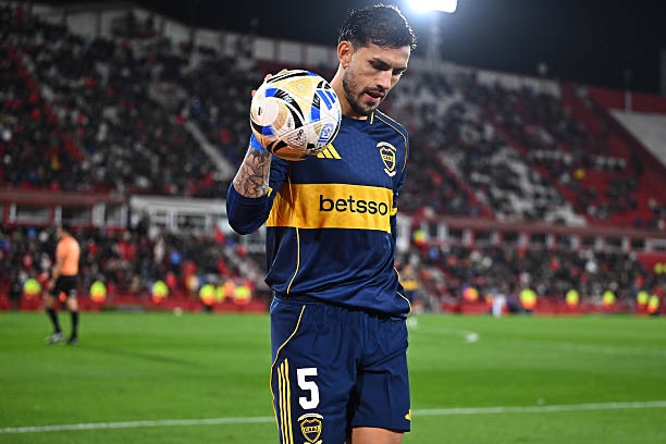 Boca Juniors acumula 11 partidos sin conocer la victoria y cayó derrotado ante Huracán en condición de&nbsp;visitante.